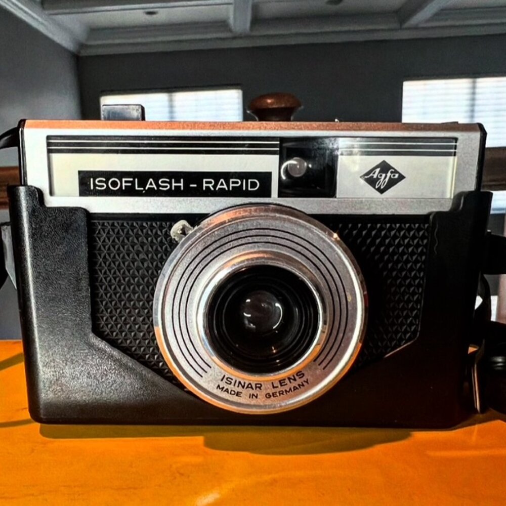 Vintage 1950s AGFA Germany Isoflash Rapid Camera with Case